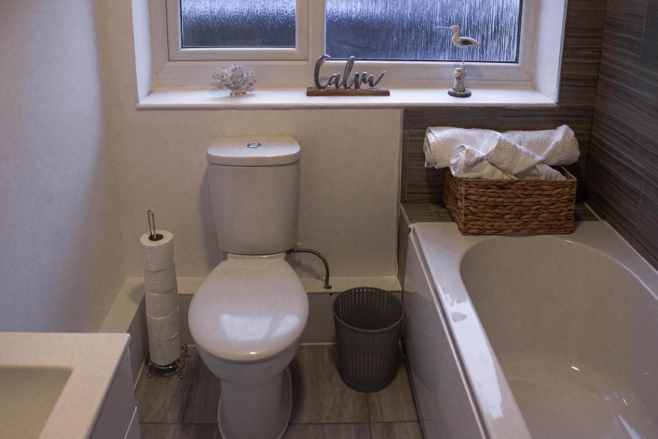 Business Friendly 3Br Home - King Size Beds & Centrally Located Swansea Exterior foto